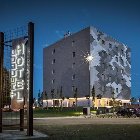 Hotel The Cube Fidenza Kültér fotó