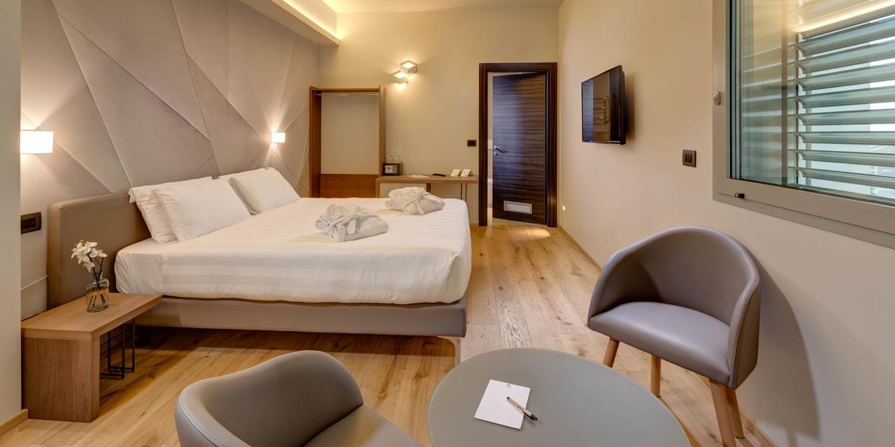 Hotel The Cube Fidenza Kültér fotó